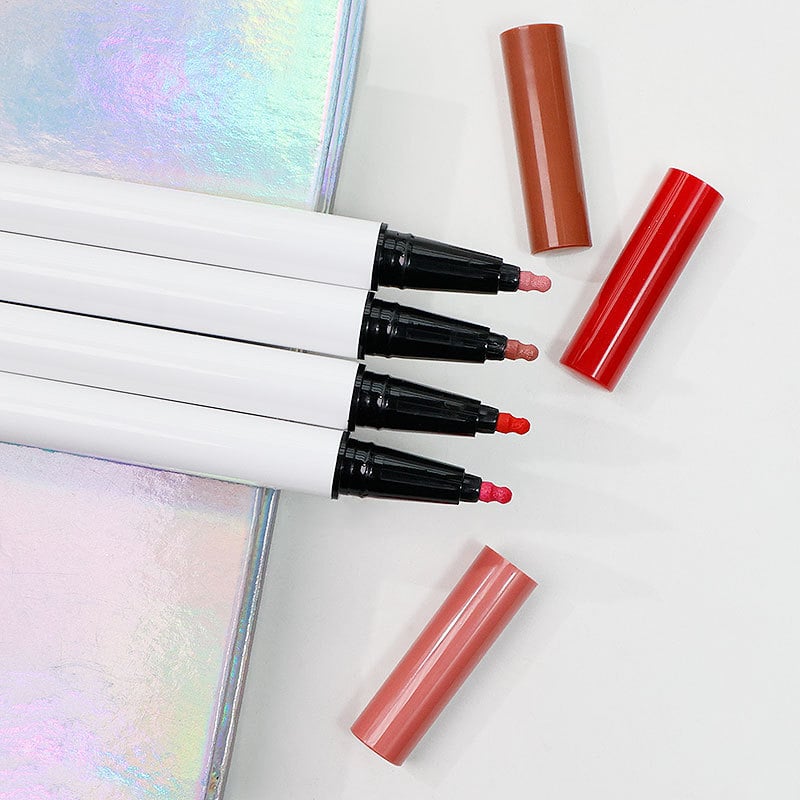 4 Kleuren Vloeibare, Niet-Klevende, Waterdichte Lipliner