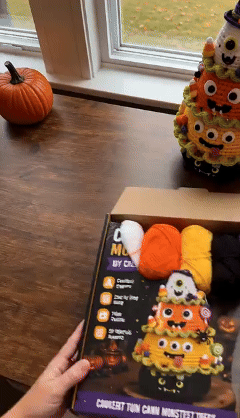 🎃 DIY-haakpakket voor een Halloween-boom | Alles-in-één-pakket voor een griezelige tafeldecoratie van 7 inch met verschillende lagen 🧶👻✨