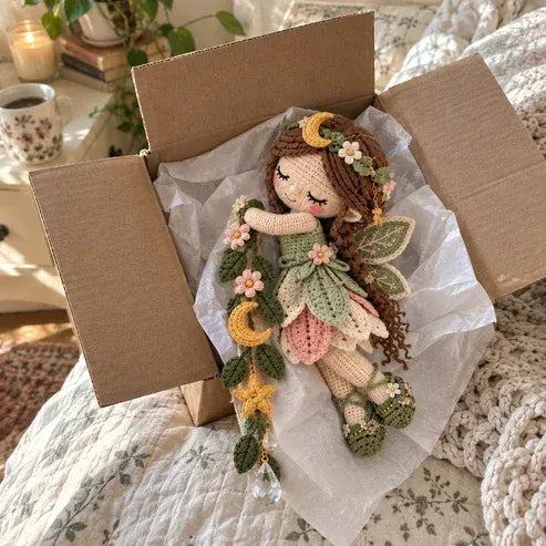 🧚✨ Gehaakte gordijnbandjes ‘Fairy Hug’ – Speelse feeënraamversiering, handgemaakte sieraden & uniek cadeau-idee