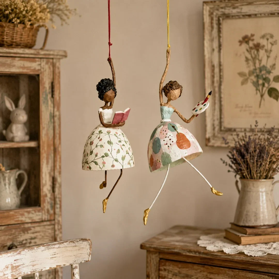 💃🌸 Laat je ruimte dansen — Speels hangend ornament met dansende dame