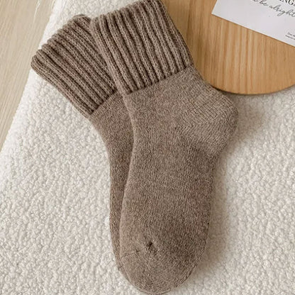 🧦 Warme Wollen Sokken in Middenhoogte