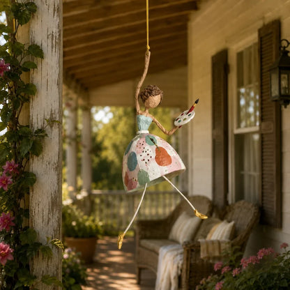 💃🌸 Laat je ruimte dansen — Speels hangend ornament met dansende dame