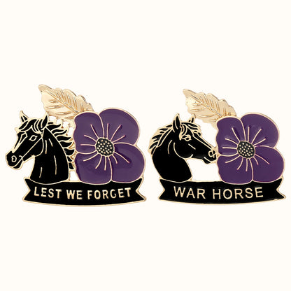 🐴 Broche ter herdenking van de 111e verjaardag met paard en paarse klaproos | Een betekenisvol herdenkingsaandenken met antiek-geïnspireerde details voor veteranen, paardenliefhebbers en geschiedenisliefhebbers 💜