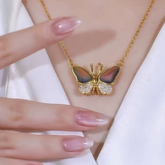 🦋Kleur veranderende vlinder ketting
