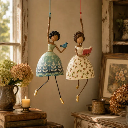 💃🌸 Laat je ruimte dansen — Speels hangend ornament met dansende dame