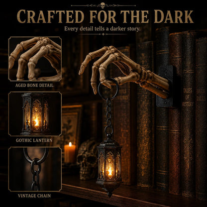 💀 Skeleton Hand Lantern boekenplanklamp | Gotische decoratie voor op de plank op batterijen, met warme amberkleurige LED, snoerloos ontwerp en montage zonder gereedschap 🕯️