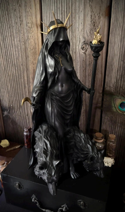 🌙🖤Hecate Niktipolos-beeldje van hars – gotisch godinnenbeeldje voor op het altaar, de boekenplank en als mythologische decoratie