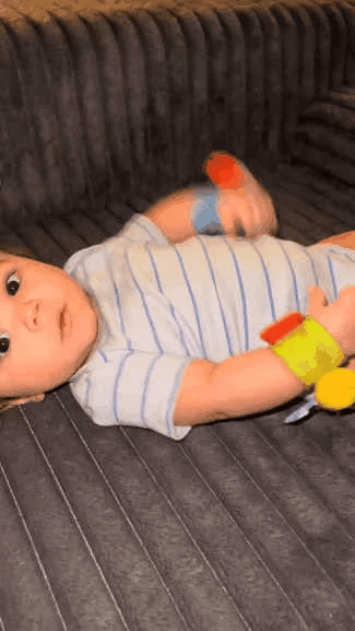 🔥Laatste dag: 49% KORTING - 👶🌈Een set sokjes met belletjes en rammelaars voor pasgeboren baby's, met cartoon-dierenmotief