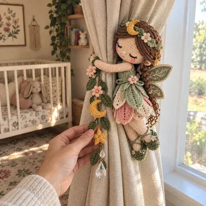 🧚✨ Gehaakte gordijnbandjes ‘Fairy Hug’ – Speelse feeënraamversiering, handgemaakte sieraden & uniek cadeau-idee