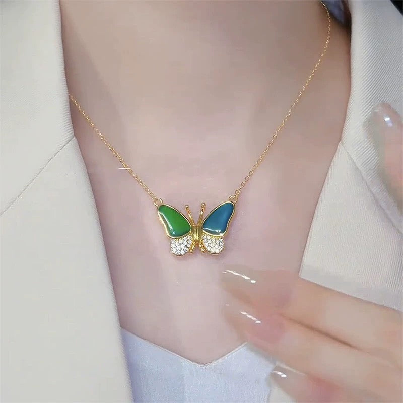 🦋Kleur veranderende vlinder ketting