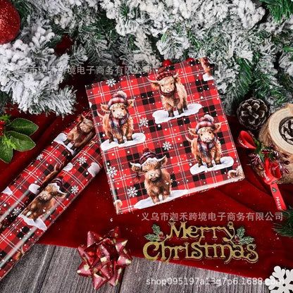 🎁🐮 Maak elk kerstcadeau extra bijzonder met Highland Cow inpakpapier! 🎄