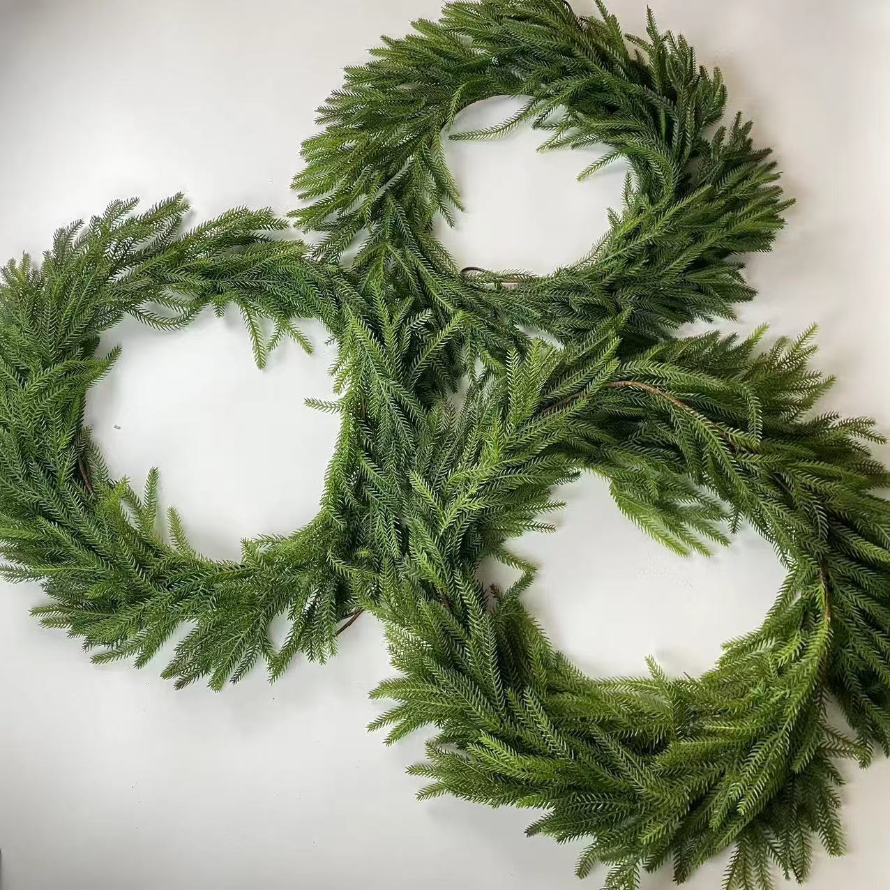 Faux Greenery Knockford dennennaalden zacht rubber rotan Garland