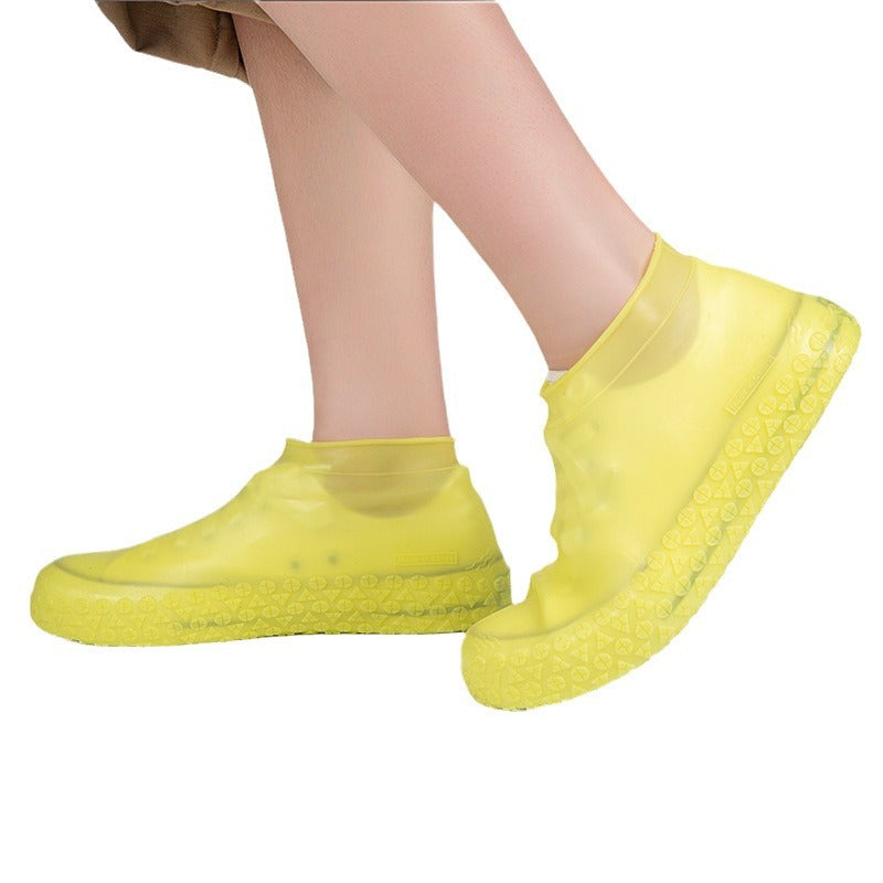 Stop Natte Sneakers! Zware Regenoverschoenen — Antislip & Opvouwbaar in je Tas 🌧️