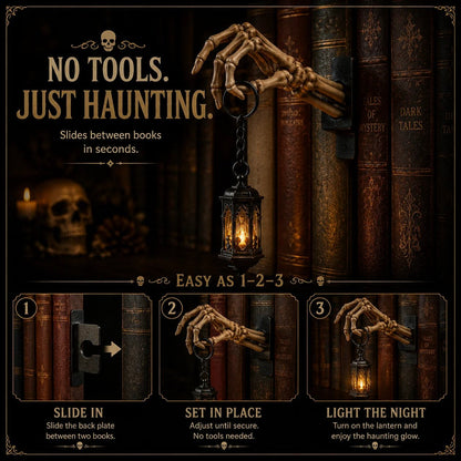 💀 Skeleton Hand Lantern boekenplanklamp | Gotische decoratie voor op de plank op batterijen, met warme amberkleurige LED, snoerloos ontwerp en montage zonder gereedschap 🕯️