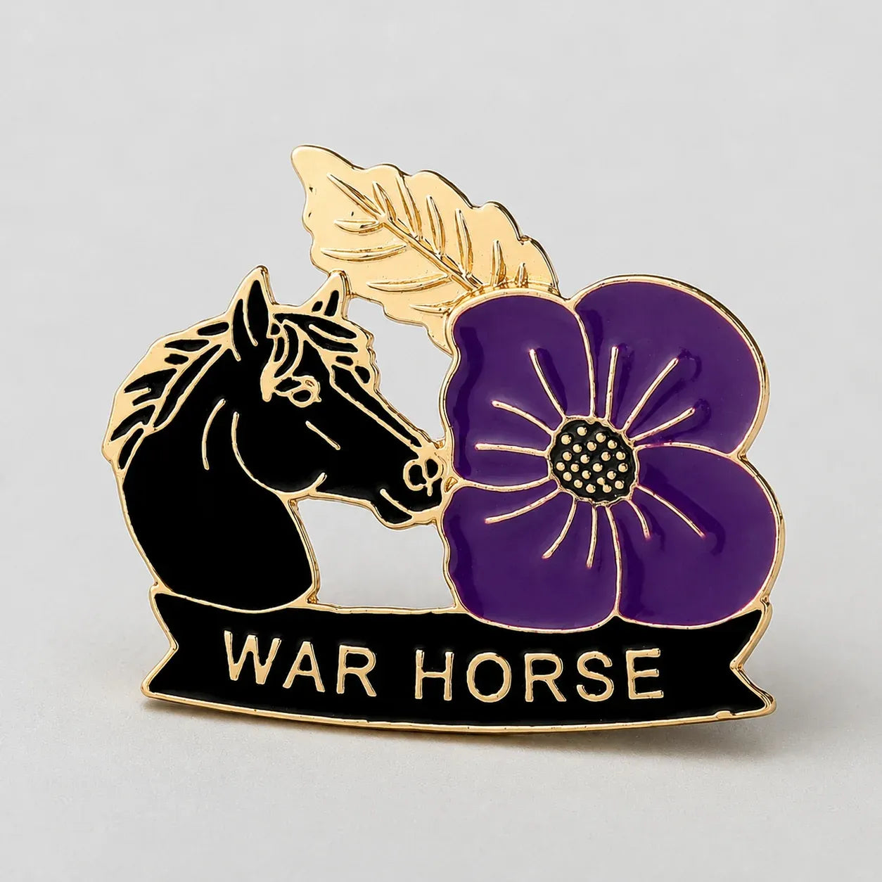 🐴 Broche ter herdenking van de 111e verjaardag met paard en paarse klaproos | Een betekenisvol herdenkingsaandenken met antiek-geïnspireerde details voor veteranen, paardenliefhebbers en geschiedenisliefhebbers 💜