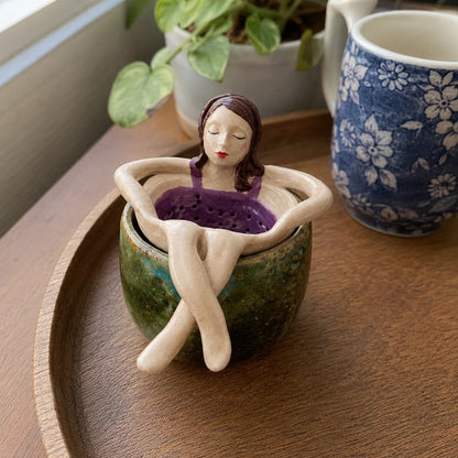 ☕🏺Whimsical Sitting Lady Ceramic Tea Strainer Collection