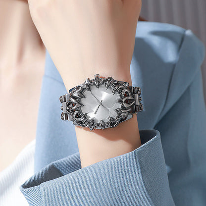 ⌚ TIJDELIJKE AANBIEDING: 50% KORTING! ✨ Creatief kwartshorloge voor heren in de vorm van een klauw – rode wijzerplaat, sculpturale armband, opvallende stijl 🔥